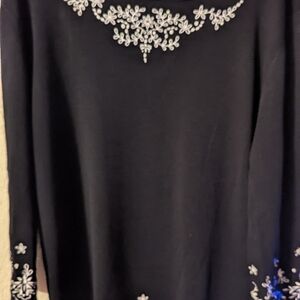 Alfred Dunner Black Top with White Floral Embroidery